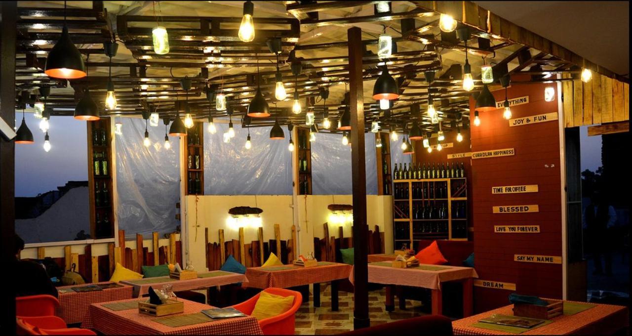Travel Monkey Hostel Agra  Exterior foto
